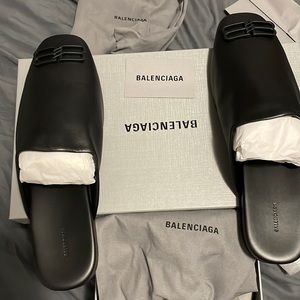 Balenciaga BB mule